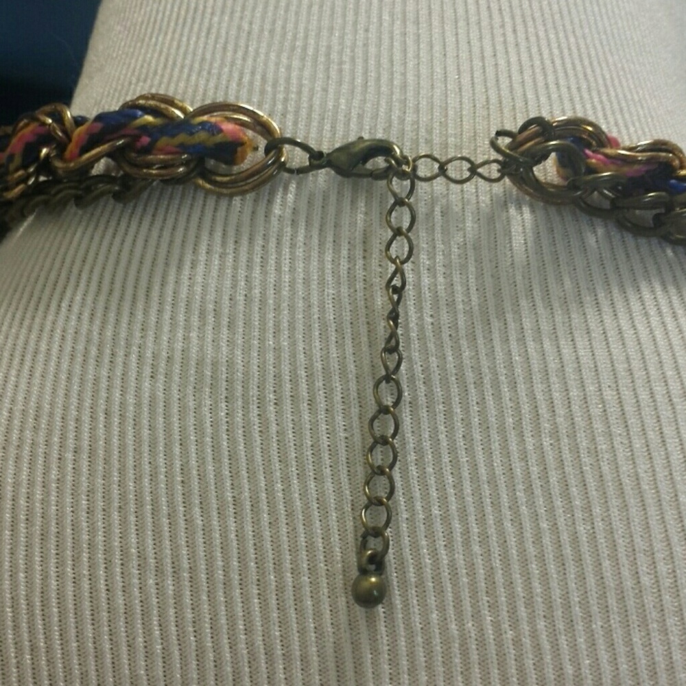 Colorful statement necklace - Picture 3 of 3